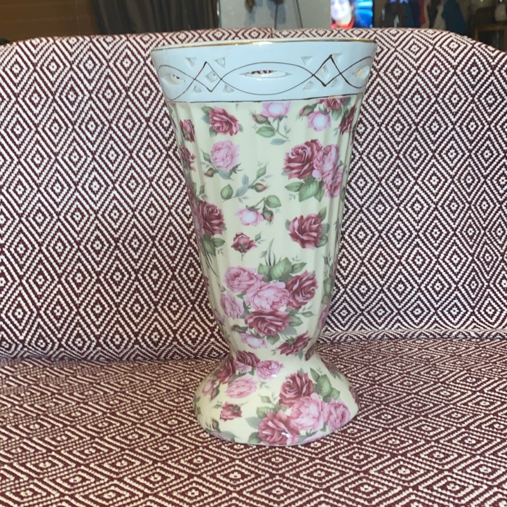 Vase La DOLCE VITA JA Designs Redoubt Rose Collection China 10” x 5.5”
